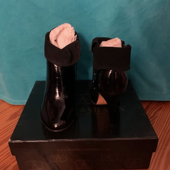 Shane and Shawn Jill Booties - Picture 3 of 3